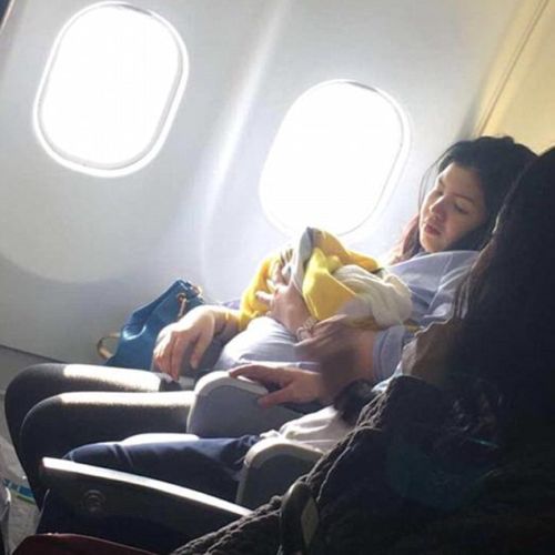 Жена роди момиченце в самолет