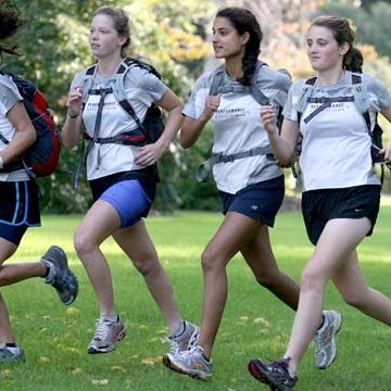 Колеж забрани тичането, за да запази девствеността на ученичките