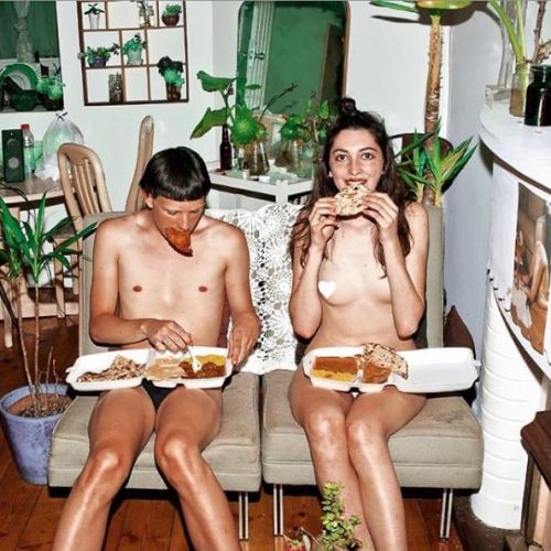 12 снимки, които доказват връзката между храната и секса