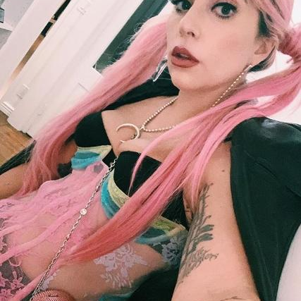 Лейди Гага: „Ужасно много искам да имам деца“
