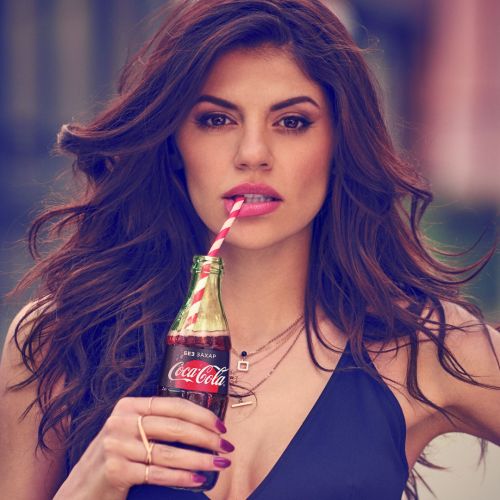 Coca-Cola с първа българска реклама в историята си