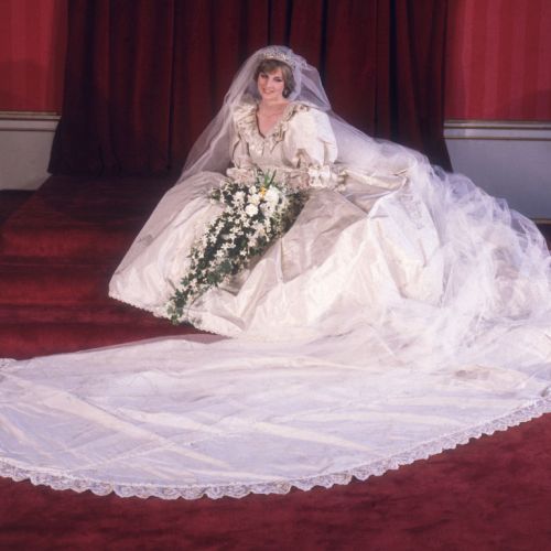 Най-скъпите сватбени рокли в историята