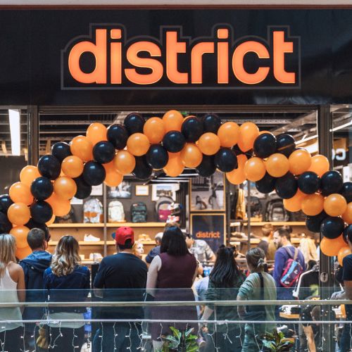 District - новият хитов магазин за кецове, спортни и ежедневни обувки