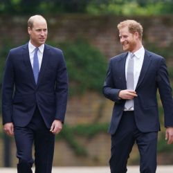 От Меган до Елизабет II: ето кой всъщност скара Хари и Уилям