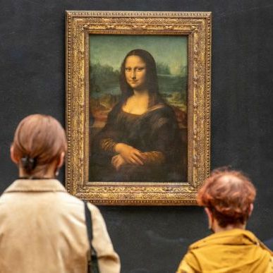 &quot;Мона Лиза&quot; беше нападната от старица в Лувъра