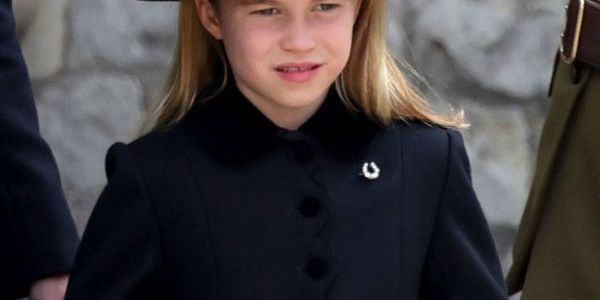 Принцеса Шарлот може да бъде следващият престолонаследник?