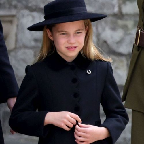 Принцеса Шарлот може да бъде следващият престолонаследник?