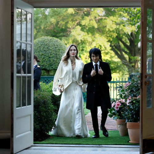 Отвори врати модната къща на Анджелина Джоли