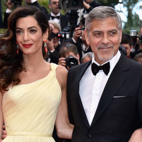 Папарашки снимки потвърждават бременността на Амал Клуни