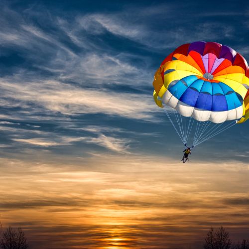 104-годишна жена скочи с парашут от 4100 метра височина