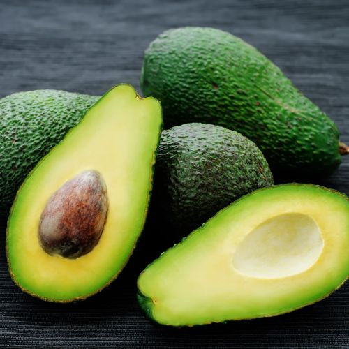 Авокадо: Вероятно само отшелниците не са чували за полезните свойства на авокадото