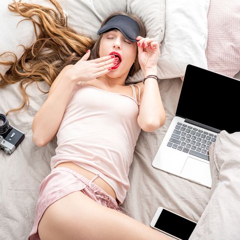 Как електрониката влияе на съня ти